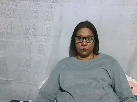 Snapshot of IndianSexyMilf69 chatting on 06-04-26, 05:01 IndianSexyMilf69 online show from 06-04-26, 05:01