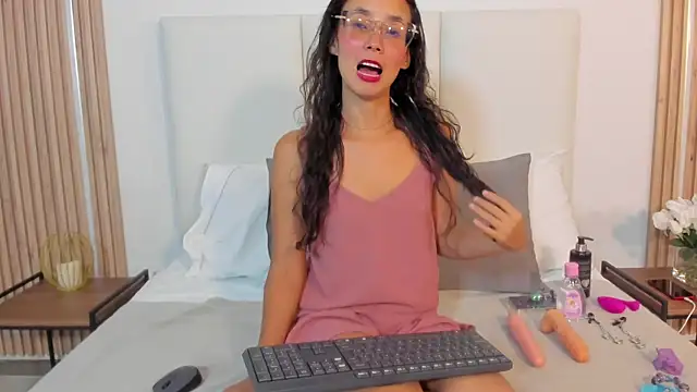 Snapshot of isabellaaasmith chatting on 07-13-26, 03:17 isabellaaasmith online show from 07-13-26, 03:17