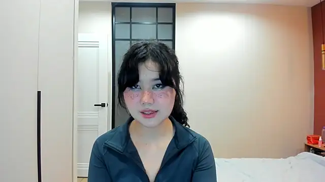 Snapshot of _emmy_lee chatting on 06-10-26, 04:08 emmy lee online show from 06-10-26, 04:08