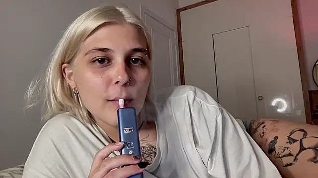Ella Bloom online show from 07-14-26, 06:25