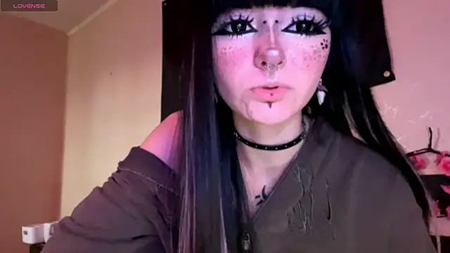 HolyCute online show from 07-22-26, 11:23
