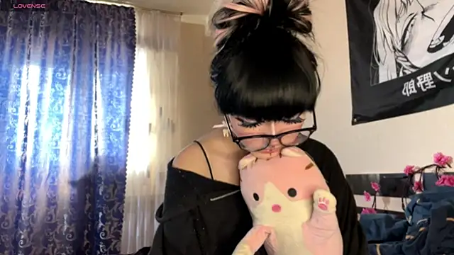 HolyCute online show from 07-21-26, 03:35