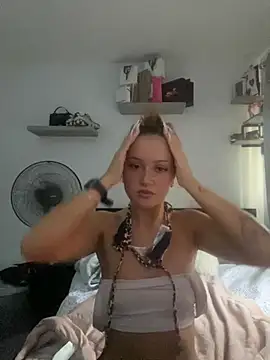 Snapshot of PoisonIvy_x chatting on 06-24-26, 02:26 PoisonIvy x online show from 06-24-26, 02:26
