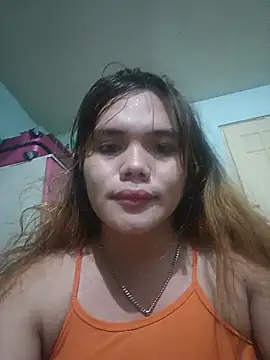 Snapshot of mikhay101 chatting on 06-03-26, 10:27 mikhay101 online show from 06-03-26, 10:27
