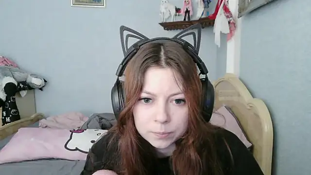 Snapshot of AlessiaViolet chatting on 06-30-26, 09:20 AlessiaViolet online show from 06-30-26, 09:20