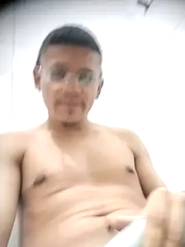 -Moreno  Hot online show from 06-10-26, 04:57