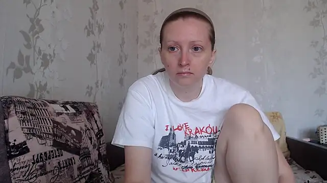 Snapshot of Luna_Bliiss chatting on 06-05-26, 10:10 Luna Bliiss online show from 06-05-26, 10:10