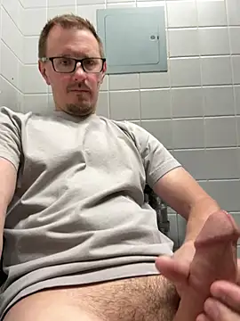 Snapshot of Hardpaul85 chatting on 06-05-26, 01:17 Hardpaul85 online show from 06-05-26, 01:17