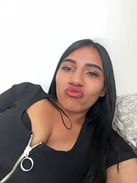 Snapshot of Caro_Mildrey chatting on 06-03-26, 08:13 Caro Mildrey online show from 06-03-26, 08:13