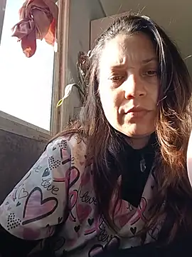 Snapshot of Maira73 chatting on 06-11-26, 06:16 Maira73 online show from 06-11-26, 06:16