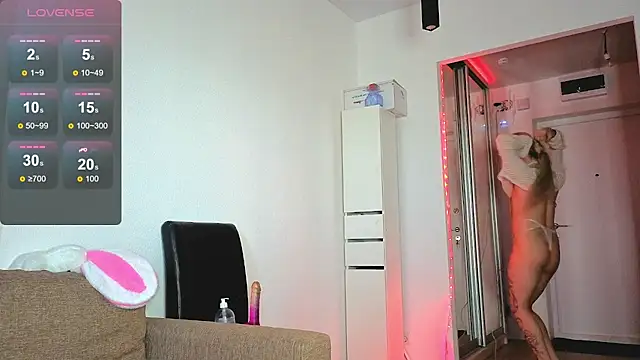 Snapshot of Chloecherry chatting on 06-09-26, 05:14 Chloecherry online show from 06-09-26, 05:14