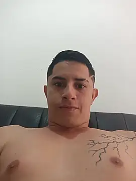 Snapshot of wickedboy_twin1 chatting on 07-11-26, 01:55 wickedboy twin1 online show from 07-11-26, 01:55