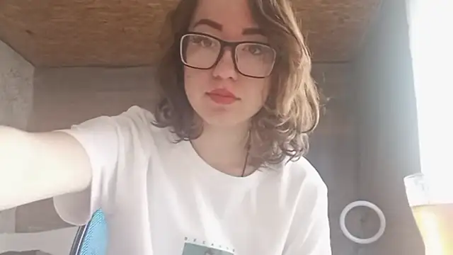 OliviaMoment online show from 06-21-26, 08:09