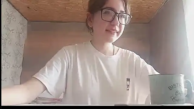 OliviaMoment online show from 07-06-26, 08:21