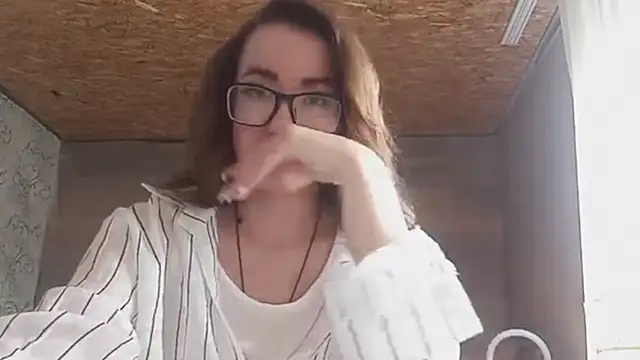 OliviaMoment online show from 06-15-26, 08:25