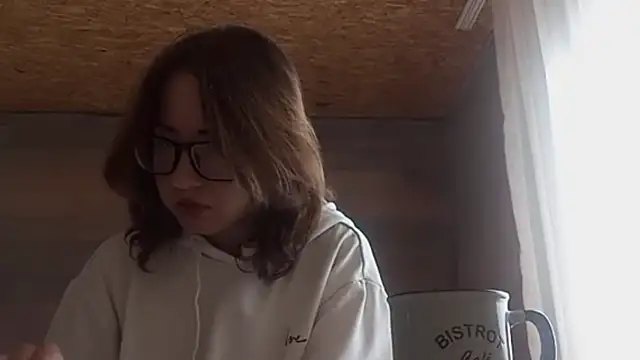 OliviaMoment online show from 06-04-26, 09:58
