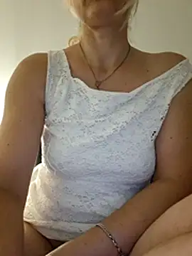 Snapshot of Alaska-perla chatting on 07-08-26, 10:10 Alaska-perla online show from 07-08-26, 10:10