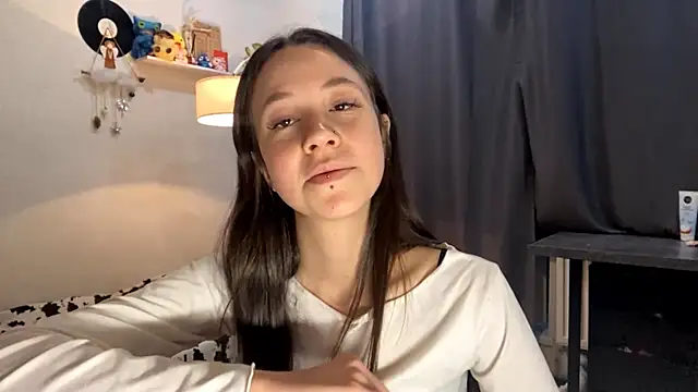 Snapshot of IraidaBatz chatting on 06-01-26, 05:23 IraidaBatz online show from 06-01-26, 05:23