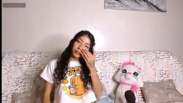 Snapshot of Laila_bunny chatting on 07-26-26, 06:20 Laila bunny online show from 07-26-26, 06:20