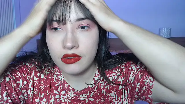 Snapshot of ValentinaGreyy chatting on 06-17-26, 10:08 ValentinaGreyy online show from 06-17-26, 10:08