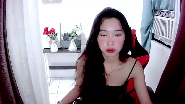 Snapshot of heartx_ chatting on 06-18-26, 01:05 heartx online show from 06-18-26, 01:05