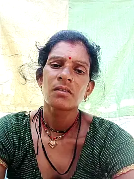 Snapshot of Cut_umang74 chatting on 06-07-26, 01:44 Cut umang74 online show from 06-07-26, 01:44