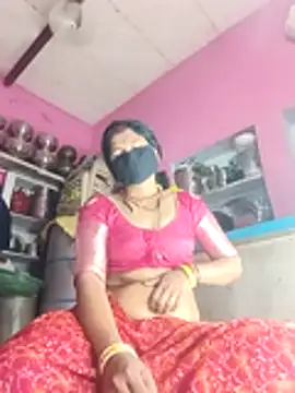 Snapshot of Cutleun2 chatting on 07-13-26, 04:50 Cutleun2 online show from 07-13-26, 04:50