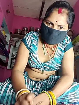 Snapshot of Cutleun2 chatting on 07-14-26, 05:08 Cutleun2 online show from 07-14-26, 05:08