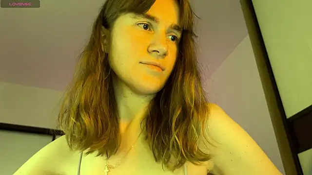 Snapshot of agniia257 chatting on 06-09-26, 06:42 agniia257 online show from 06-09-26, 06:42