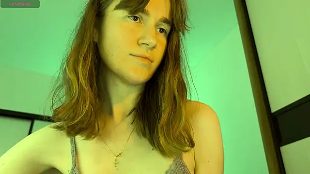Snapshot of agniia257 chatting on 06-06-26, 04:23 agniia257 online show from 06-06-26, 04:23