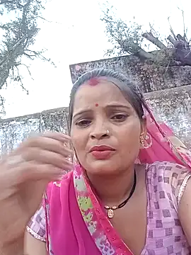Snapshot of Divya_hot88 chatting on 06-20-26, 01:05 Divya hot88 online show from 06-20-26, 01:05