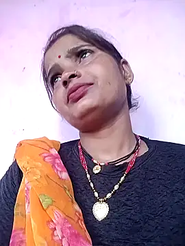 Snapshot of Divya_hot88 chatting on 06-29-26, 01:01 Divya hot88 online show from 06-29-26, 01:01