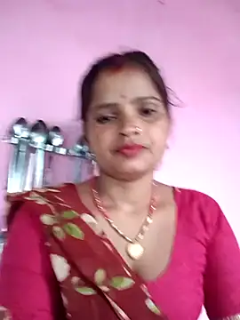 Snapshot of Divya_hot88 chatting on 06-12-26, 12:30 Divya hot88 online show from 06-12-26, 12:30