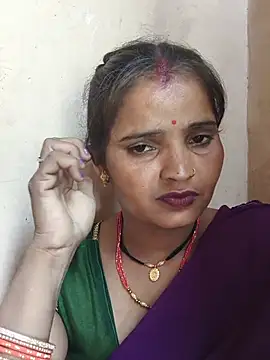 Snapshot of Divya_hot88 chatting on 06-01-26, 06:35 Divya hot88 online show from 06-01-26, 06:35