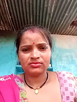 Snapshot of Divya_hot88 chatting on 06-21-26, 01:11 Divya hot88 online show from 06-21-26, 01:11
