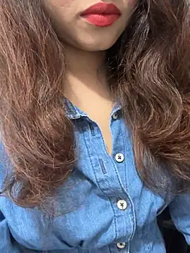 Yours riya11 online show from 07-19-26, 06:04