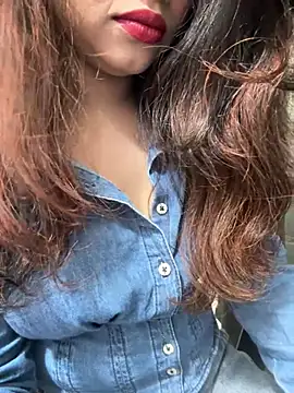 Yours riya11 online show from 06-19-26, 06:58