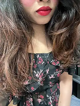 Yours riya11 online show from 06-24-26, 07:33