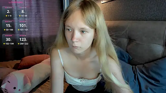 Snapshot of Asya_Almost chatting on 07-07-26, 06:58 Asya Almost online show from 07-07-26, 06:58