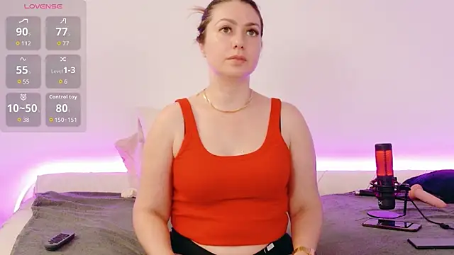 LindaWhite  online show from 06-11-26, 04:37