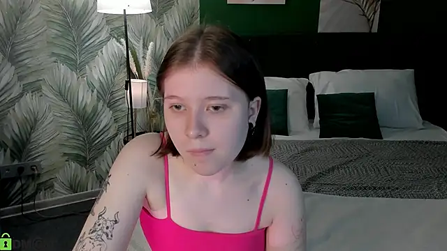 Snapshot of Kylie-Voss chatting on 06-10-26, 02:57 Kylie-Voss online show from 06-10-26, 02:57