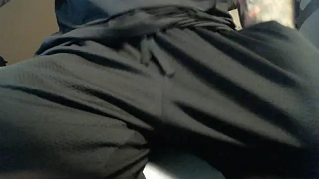 Snapshot of LilDaddyX chatting on 07-22-26, 01:40 LilDaddyX online show from 07-22-26, 01:40