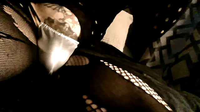 Snapshot of LilDaddyX chatting on 07-11-26, 11:21 LilDaddyX online show from 07-11-26, 11:21