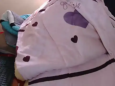 Snapshot of brownsugar_booty chatting on 07-14-26, 12:00 brownsugar booty online show from 07-14-26, 12:00