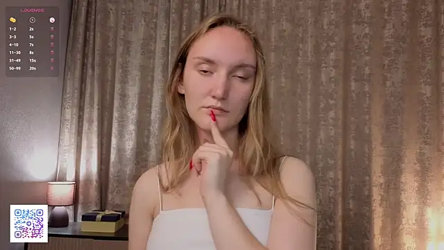JenevaLitalien online show from 06-26-26, 06:25