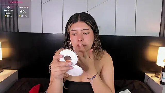Snapshot of ChloeBelle_ chatting on 07-15-26, 01:51 ChloeBelle online show from 07-15-26, 01:51