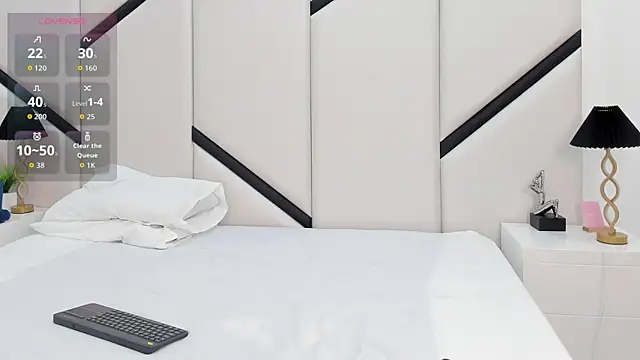 CarlaLinares online show from 07-14-26, 07:53