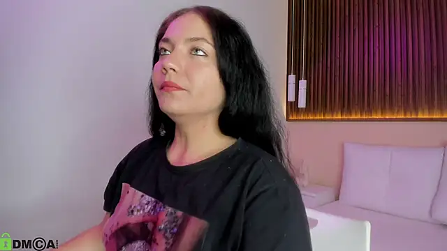 Snapshot of rebecaa_grey chatting on 06-08-26, 02:17 rebecaa grey online show from 06-08-26, 02:17