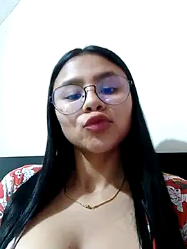 Sofielovee-01 online show from 07-15-26, 02:18