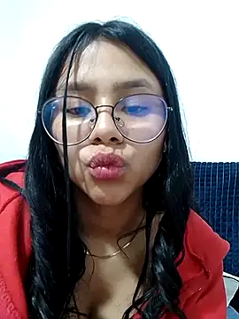 Sofielovee-01 online show from 07-17-26, 12:52